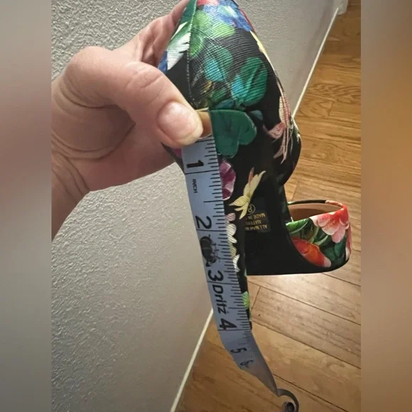 Beautiful Floral high heels - Picture 11 of 11